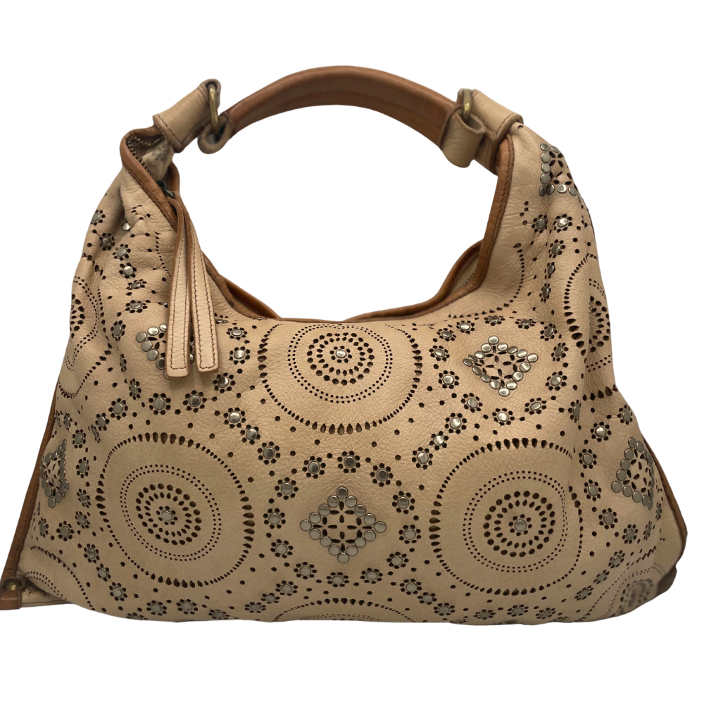 Borsa a spalla crema laserata con borchie vintage - BS821