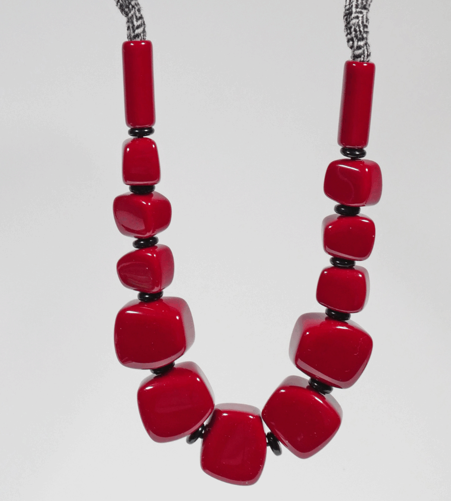 Collana Rocket Bordeaux by Anna Lodi