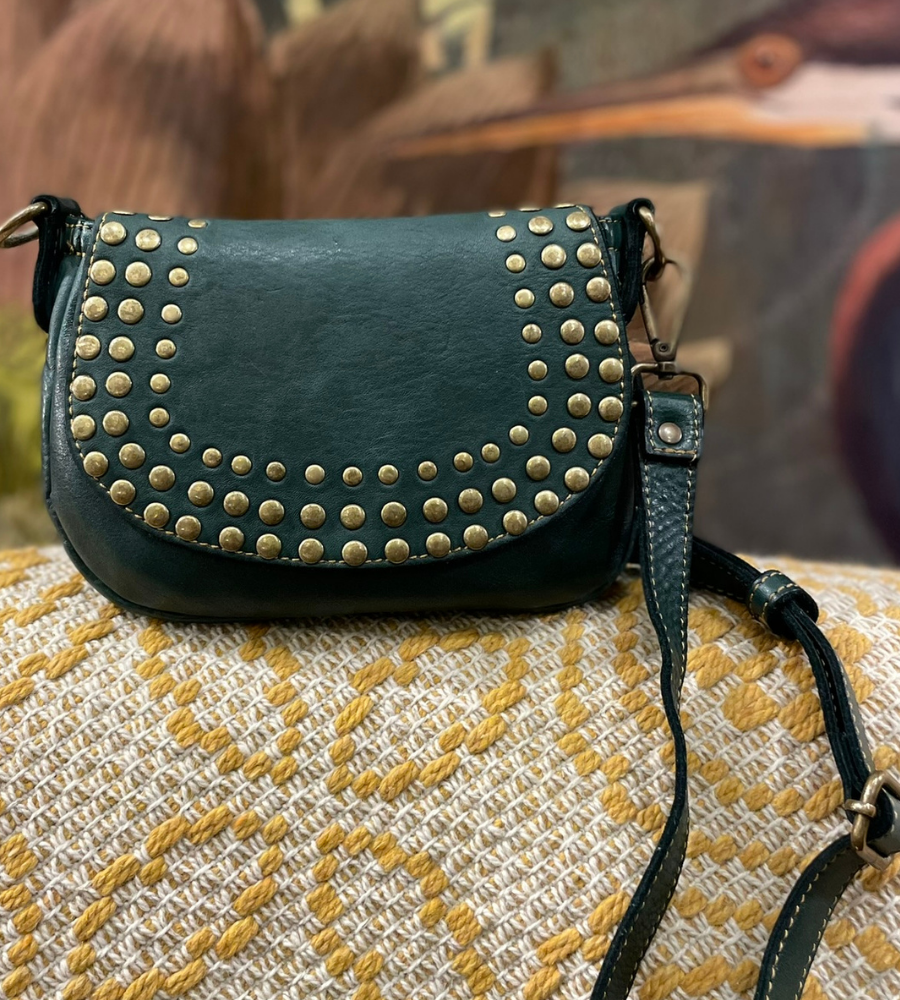 Borsa postina BS670 color verde foresta con borchie by Bayside