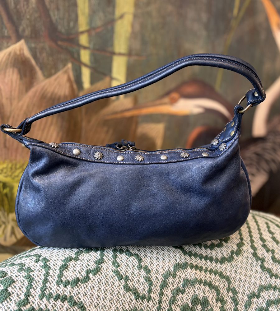 Borsa a mezzaluna in pelle Bayside BS788 con borchie