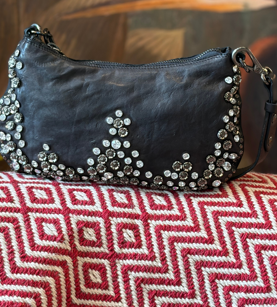 Borsa Campomaggi Teresa Bella di Notte Nera – Monospalla in Pelle con Borchie e Strass