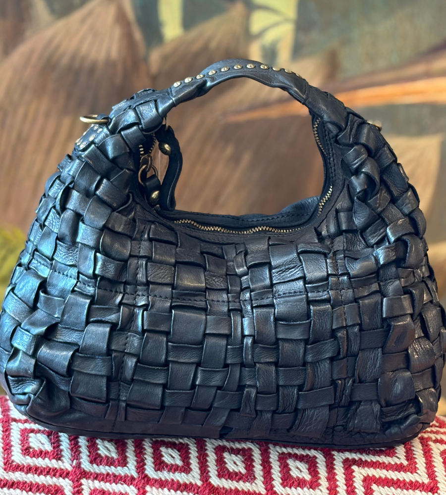 Borsa Campomaggi Vilma M Nera – Monospalla in Pelle Intrecciata con Rivetti Oro