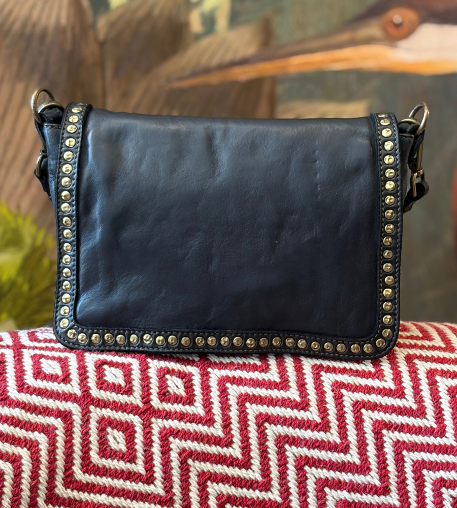 Borsa piccola in pelle nera con borchie Bayside BS422
